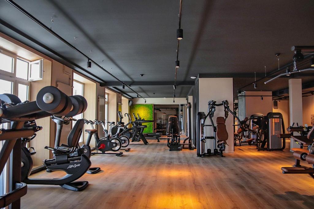 Fitness centrum a/nebo fitness zařízení v ubytování Villars Palace