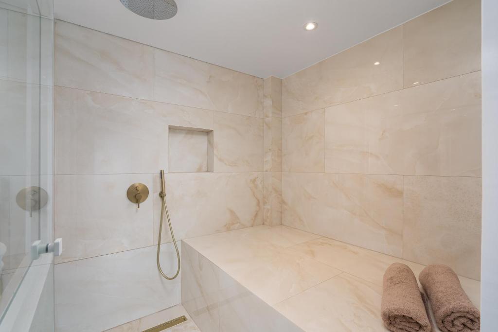 Cycladic Suites & Spa - 14