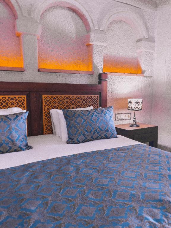 Local Cave House - 8