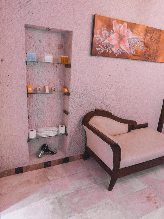 Local Cave House - 14