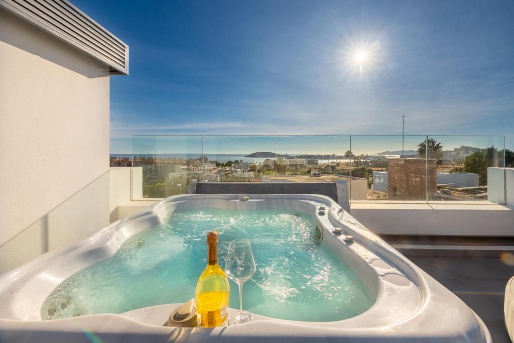 Ses Torres Talamanca 2, Santa Eularia des Riu – Updated 2023 ...