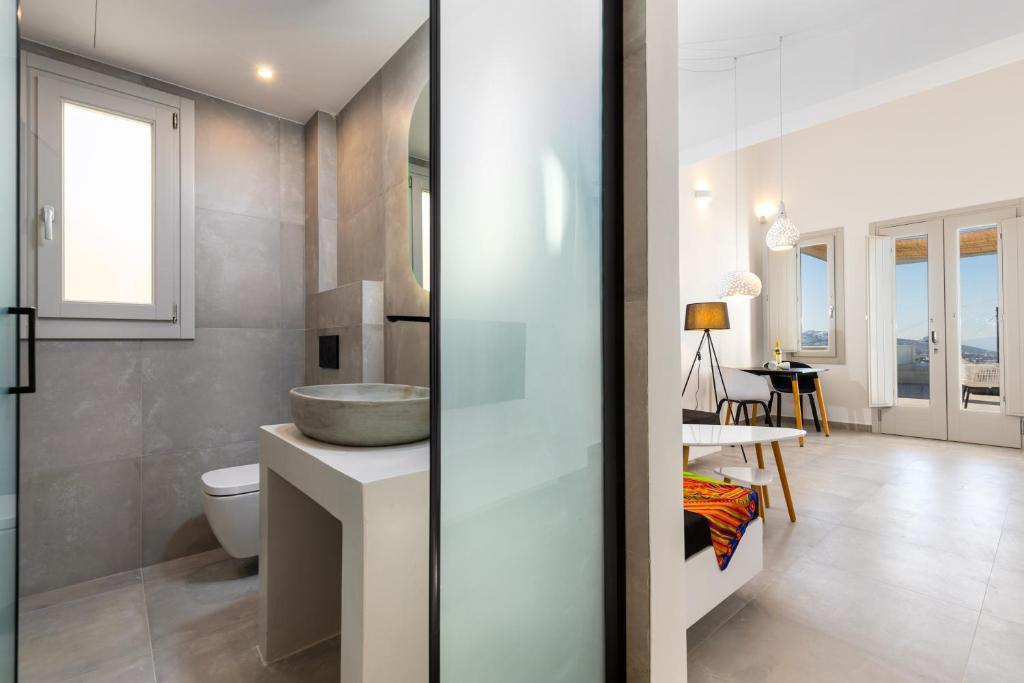 Koupelna v ubytování SERAPIAS SUITES