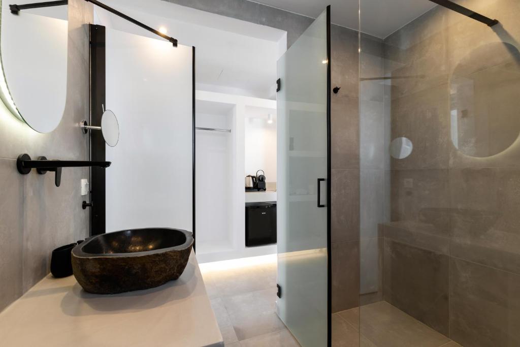Koupelna v ubytování SERAPIAS SUITES