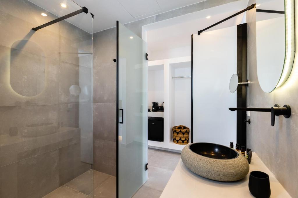 Koupelna v ubytování SERAPIAS SUITES