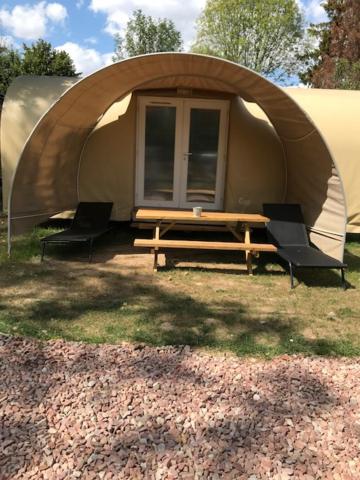 Paris Camping İle du Roi/Camping Île de France/hôtel de plein air et apart hôtel/Guinguette Paris Camping İle du Roi/Camping Île de France/hôtel de plein air et apart hôtel/Guinguette
