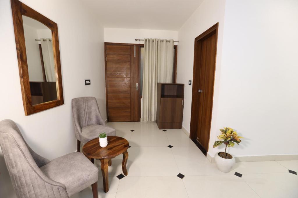 Fotografie z fotogalerie ubytování Hotel Lavit Couple Friendly near Faridabad Metro station v destinaci Faridabad