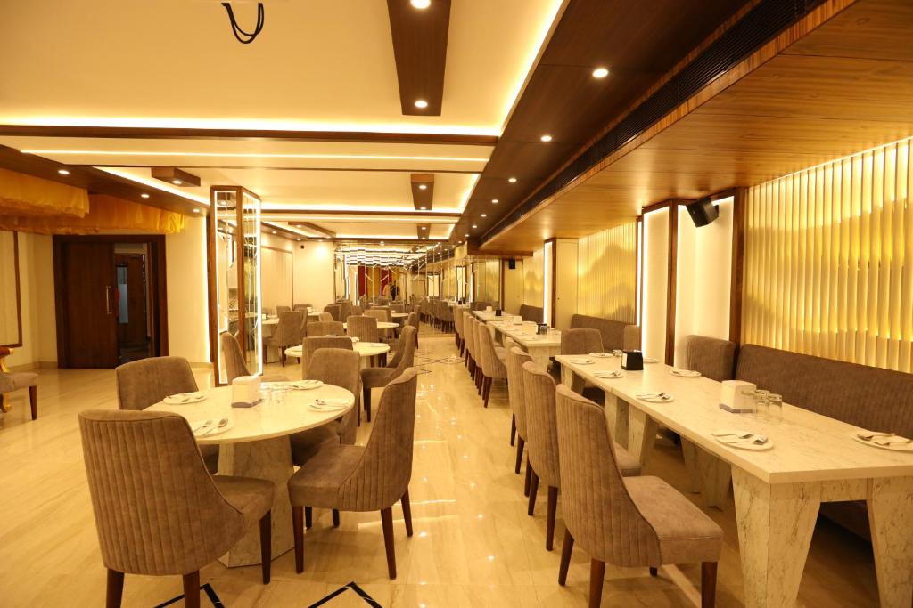 Posezení v ubytování Hotel Lavit Couple Friendly near Faridabad Metro station
