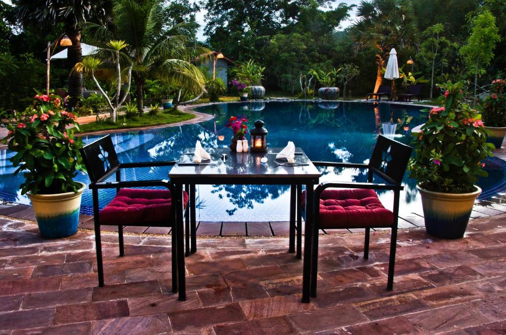 Bazén v ubytování Battambang Resort nebo v jeho okolí