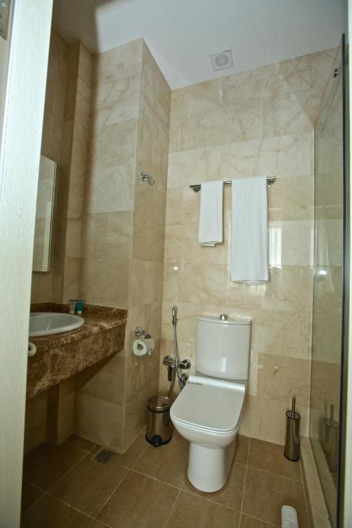 Koupelna v ubytování Miraj hotel