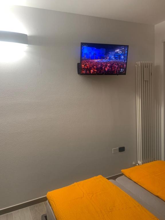Telewizja i/lub zestaw kina domowego w obiekcie Rivacentro 2