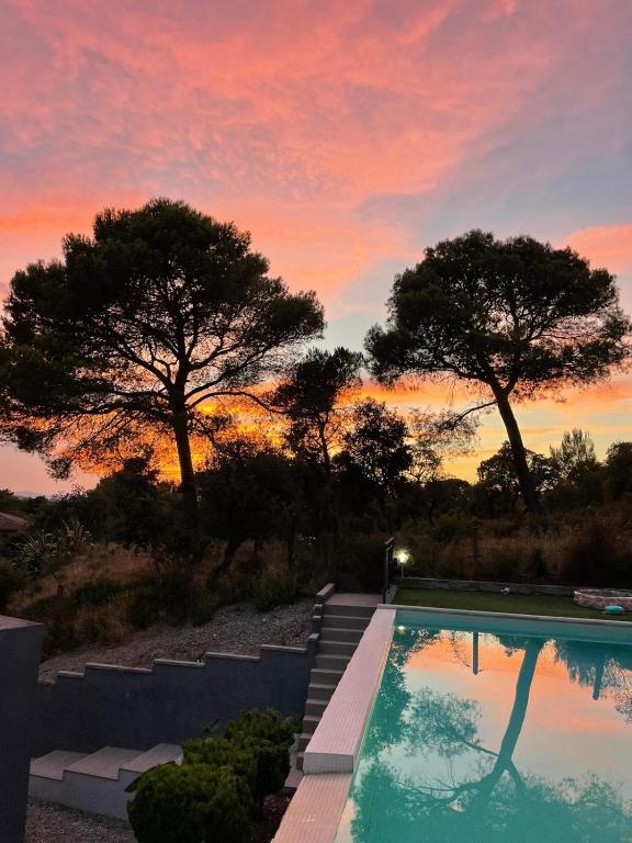 Booking.com: Villa de lujo con piscina increíble y gran ...