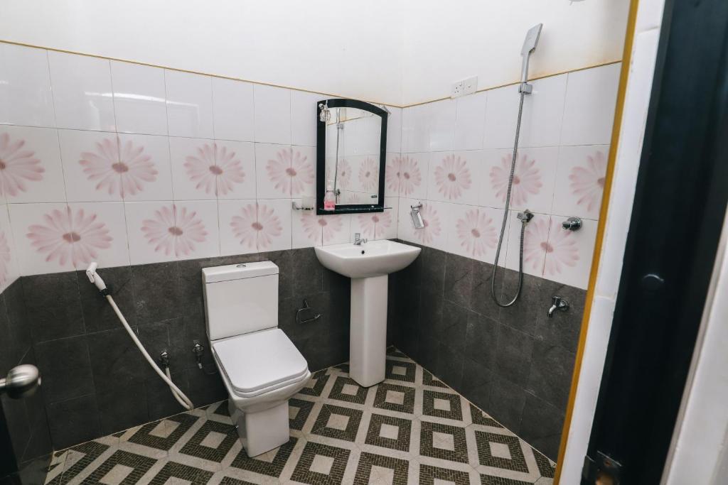 Koupelna v ubytování DELIGHT REICH HOTEL