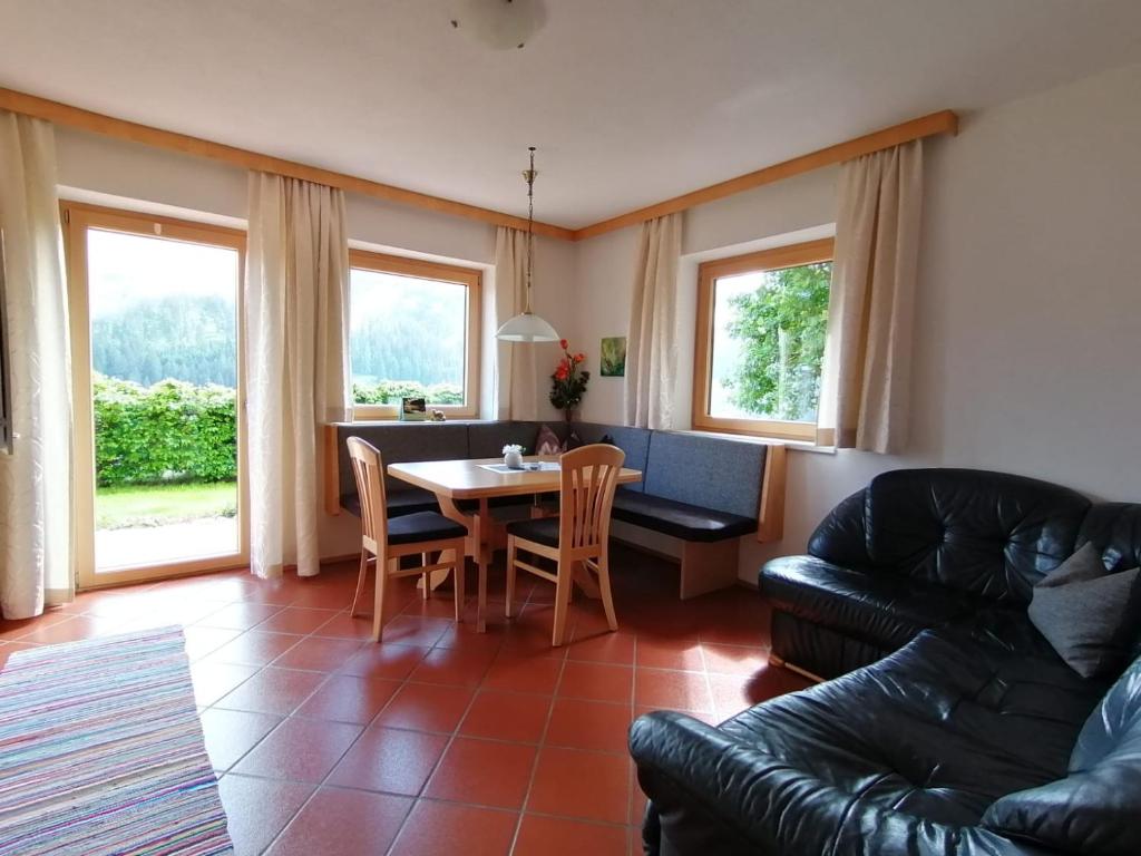 Posezení v ubytování Haus Ausblick