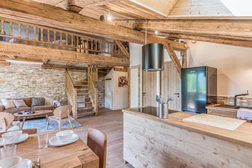 Kuchyňa alebo kuchynka v ubytovaní Appartement La Pause de l'Ours - Welkeys