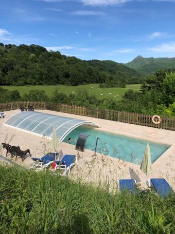The swimming pool at or close to Mas Molladar solo adultos