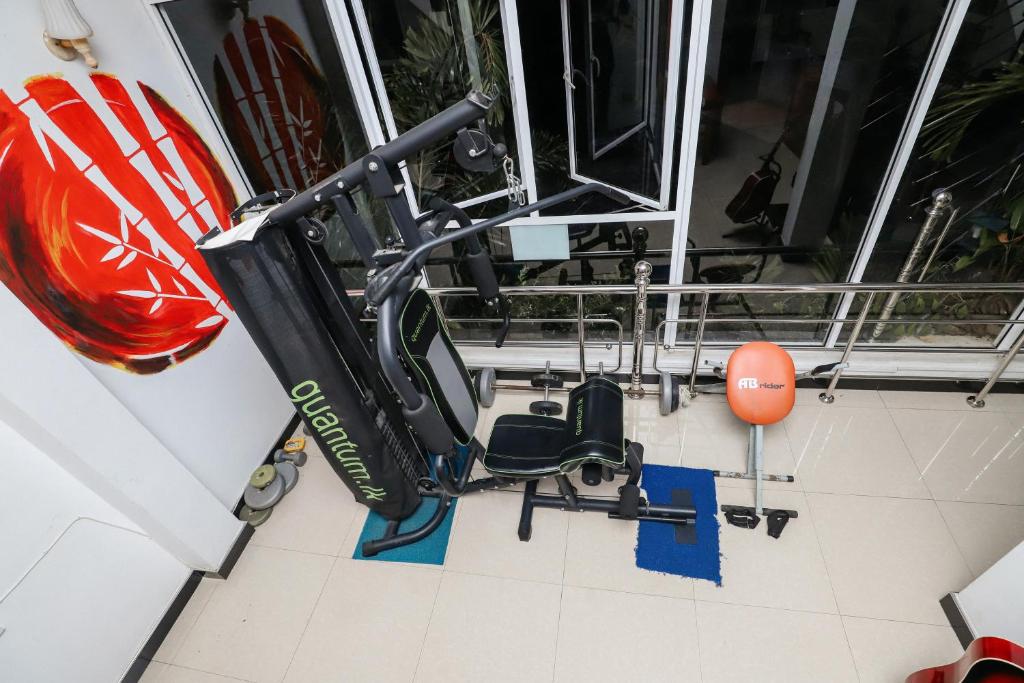 Fitness centrum a/nebo fitness zařízení v ubytování DELIGHT REICH HOTEL
