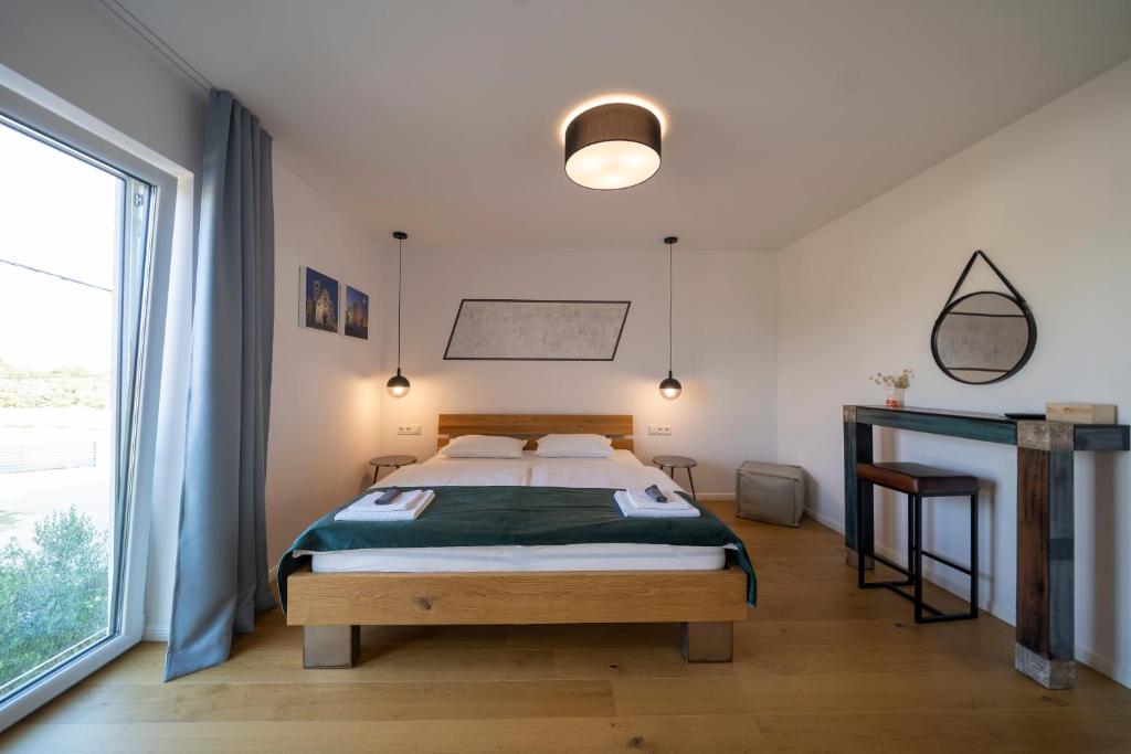 Posteľ alebo postele v izbe v ubytovaní Villa Elani - Stylish And Modern 6B Seaview Villa