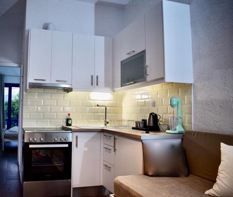 Kuchyňa alebo kuchynka v ubytovaní Katovigli Seaview Apartment