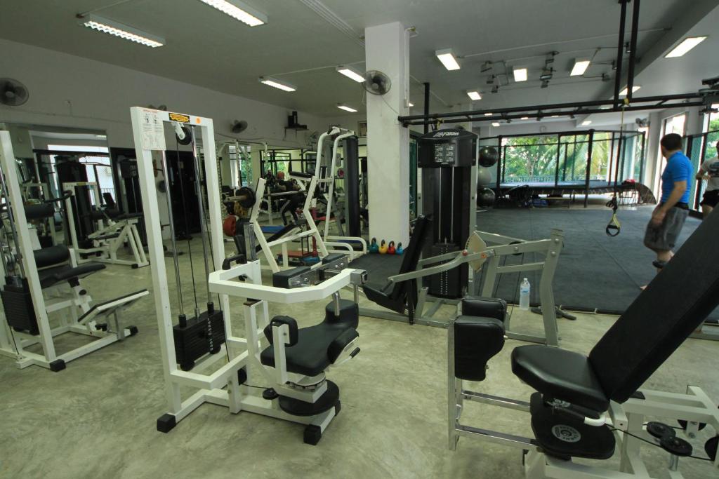 Fitness centrum a/nebo fitness zařízení v ubytování Superpro Samui