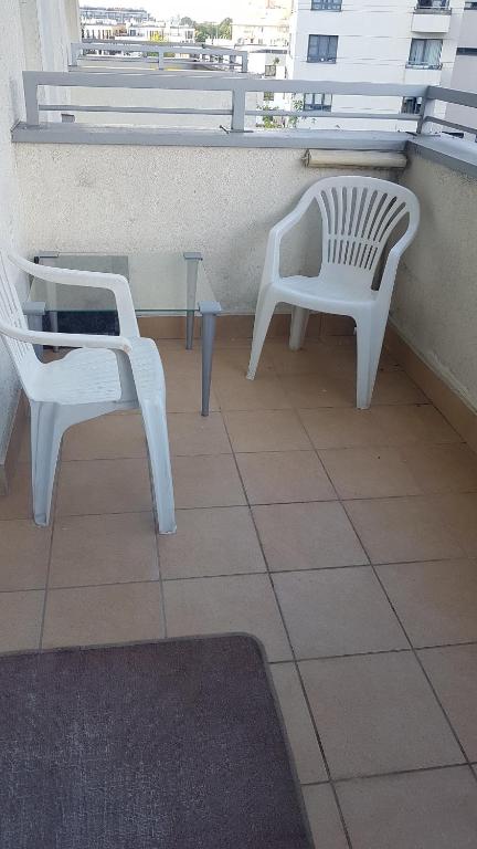 Fotografia z galérie ubytovania Apartament z balkonem Przy parku vo Varšave