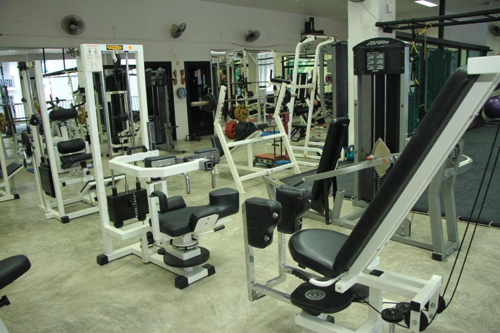Fitness centrum a/nebo fitness zařízení v ubytování Superpro Samui