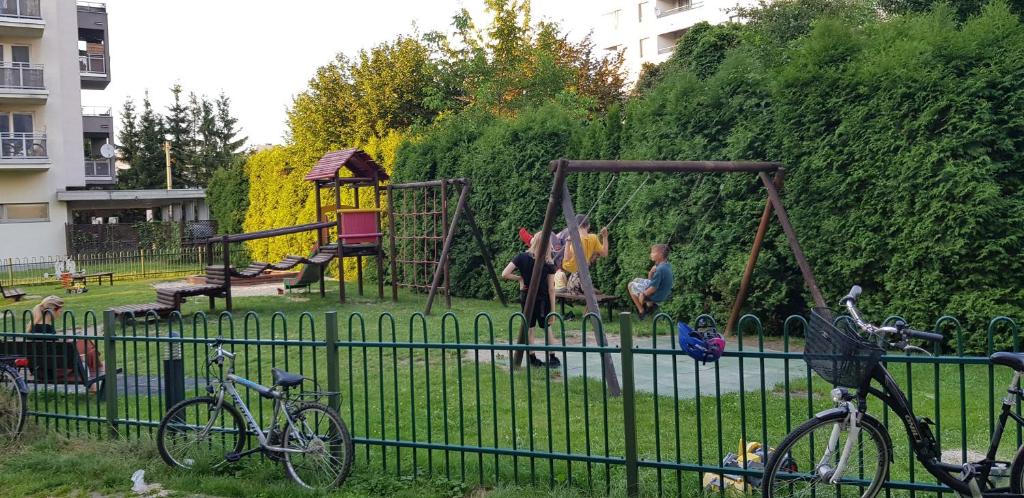 Fotografia z galérie ubytovania Apartament z balkonem Przy parku vo Varšave