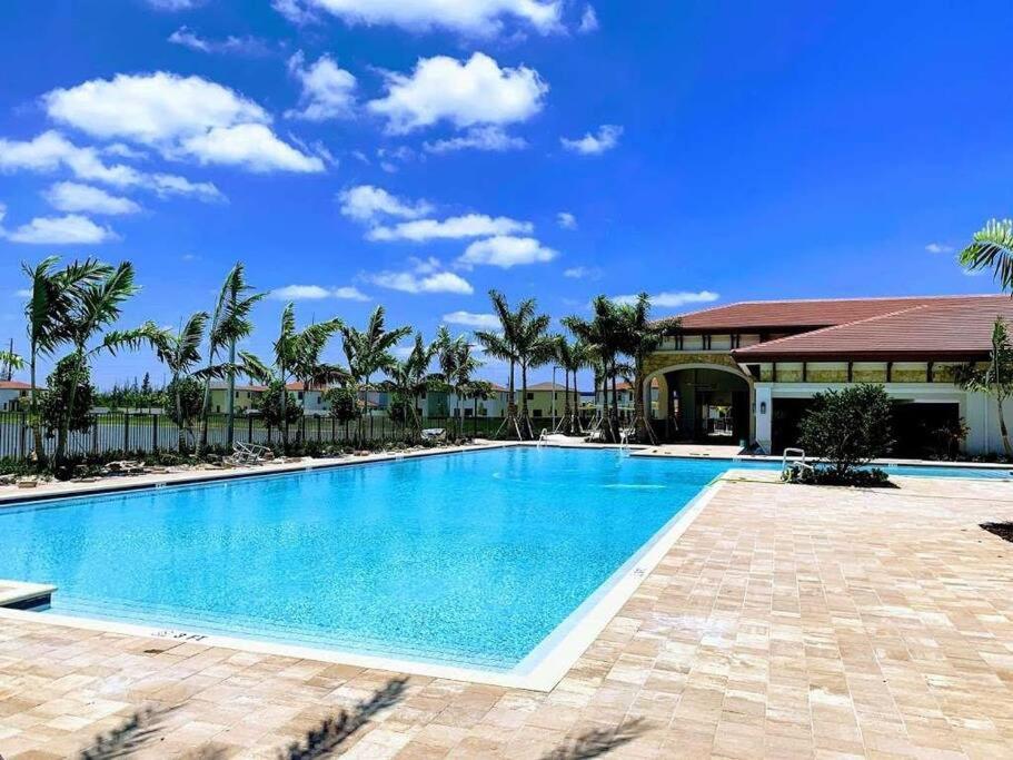 Ferienwohnung Casa con vista al lago (USA Hialeah)