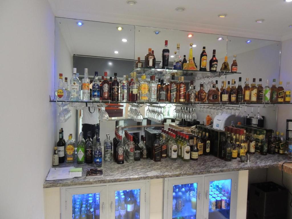 Nápoje v ubytování Tilko City Hotel Jaffna