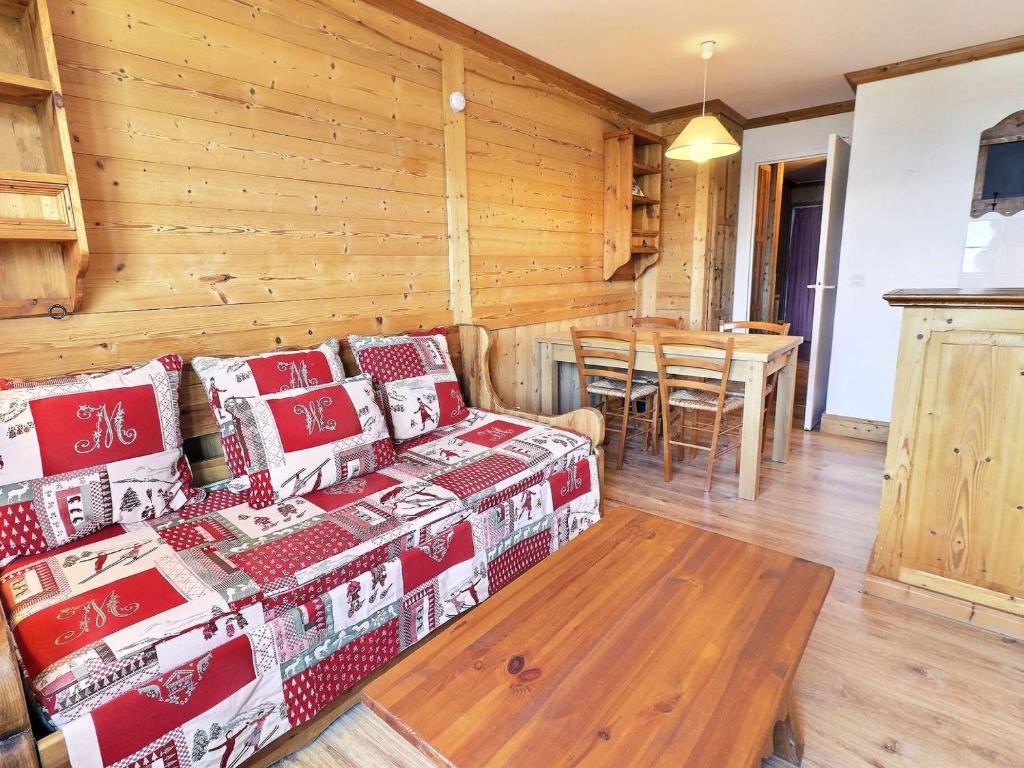 Posedenie v ubytovaní Appartement Ski aux Pieds à La Tania - 4 Pers, 31m², Balcon, 2 Pièces - FR-1-182A-1