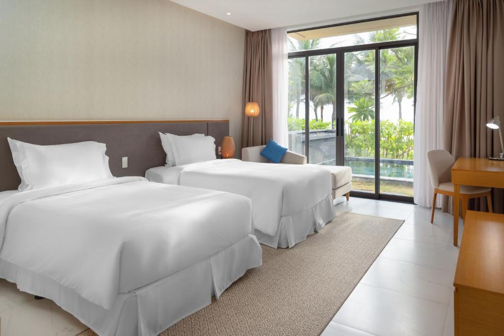 Biệt Thự 4 Phòng Ngủ Có Hồ Bơi Nhìn Ra Biển