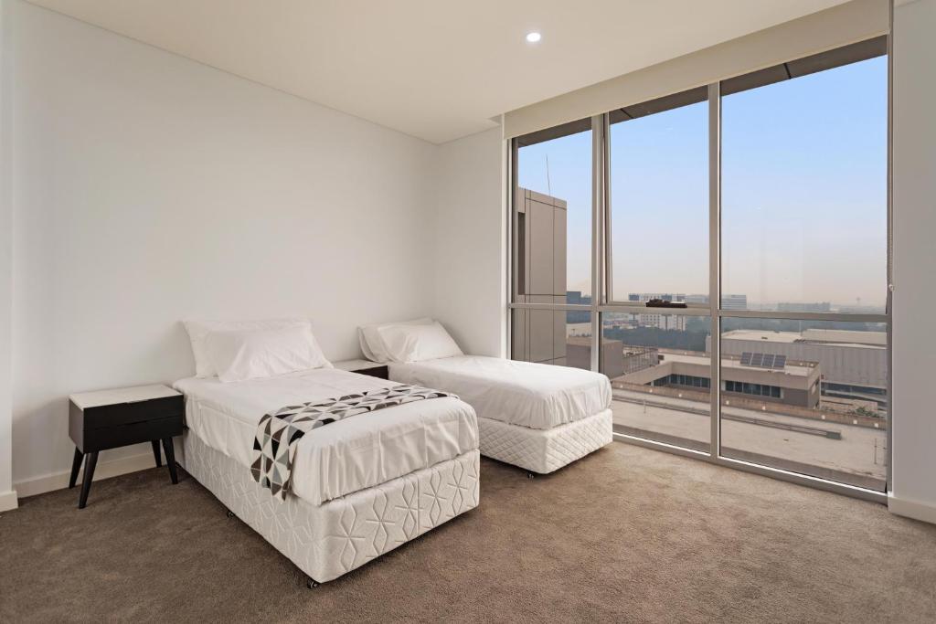 KULA Sydney Airport - Three-Bedroom Apartment
