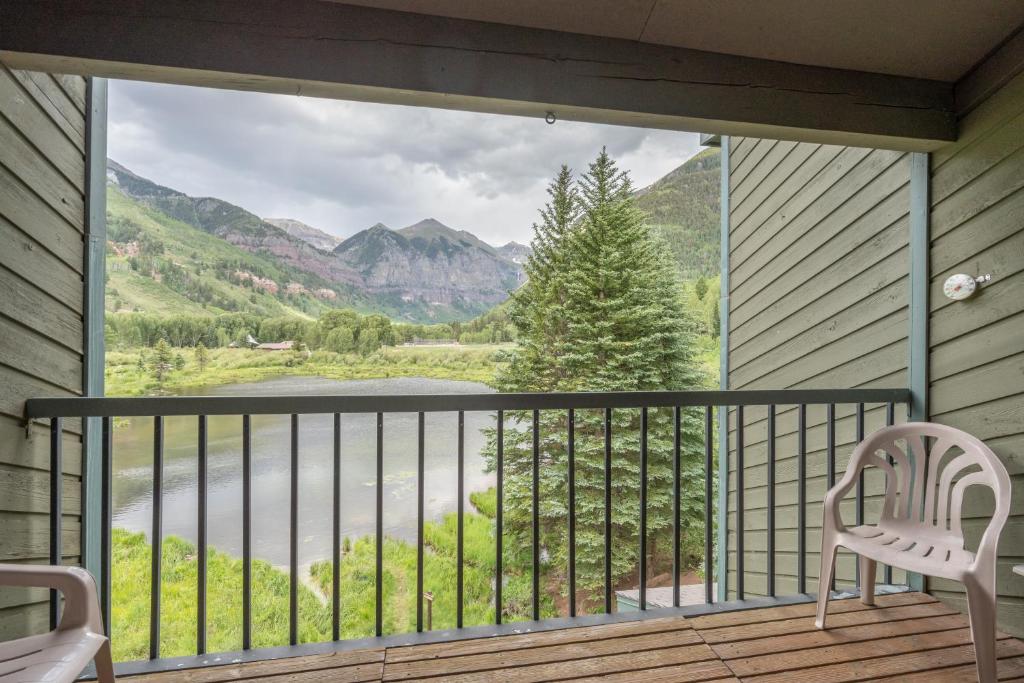 Riverside Condos B203 by AvantStay Condo Close To Downtown Town Park