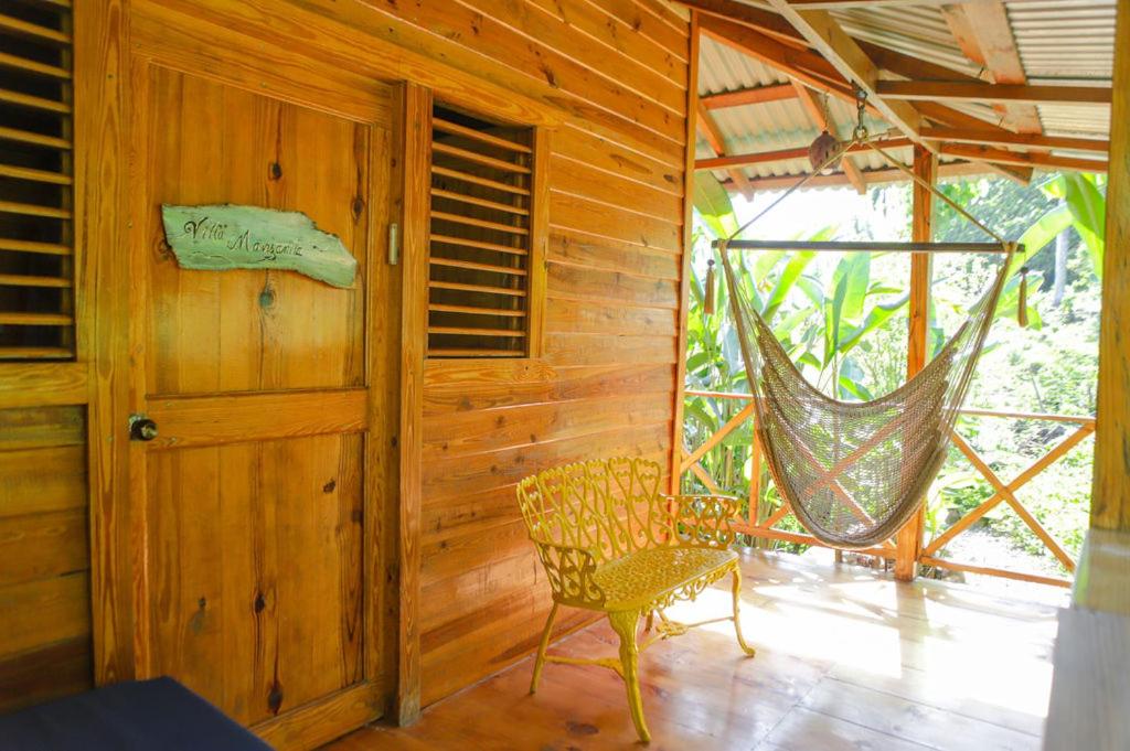 Posezení v ubytování EL GALLO ECOLODGE