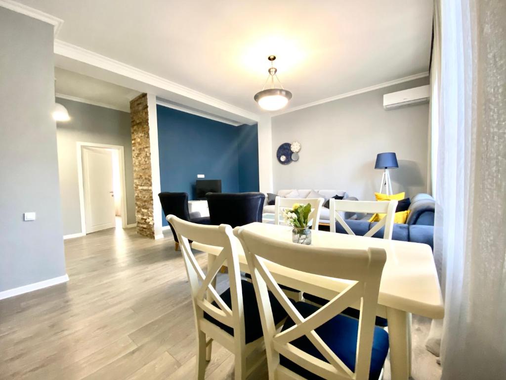 Aparthotel Kutaisi - One-Bedroom Apartment