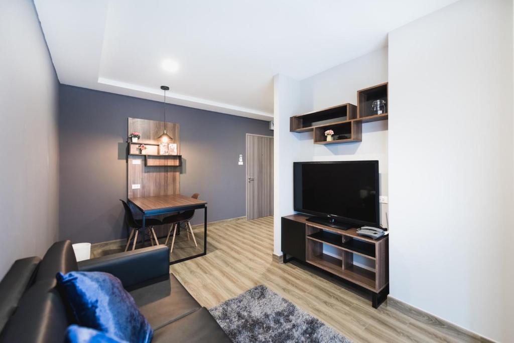 W2 RESIDENCE - Deluxe Queen Suite