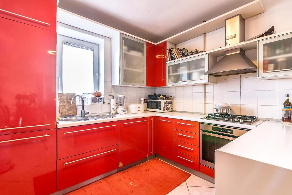 Kuchyňa alebo kuchynka v ubytovaní Modern City-Centre Penthouse with Spectacular Views / 135sqm
