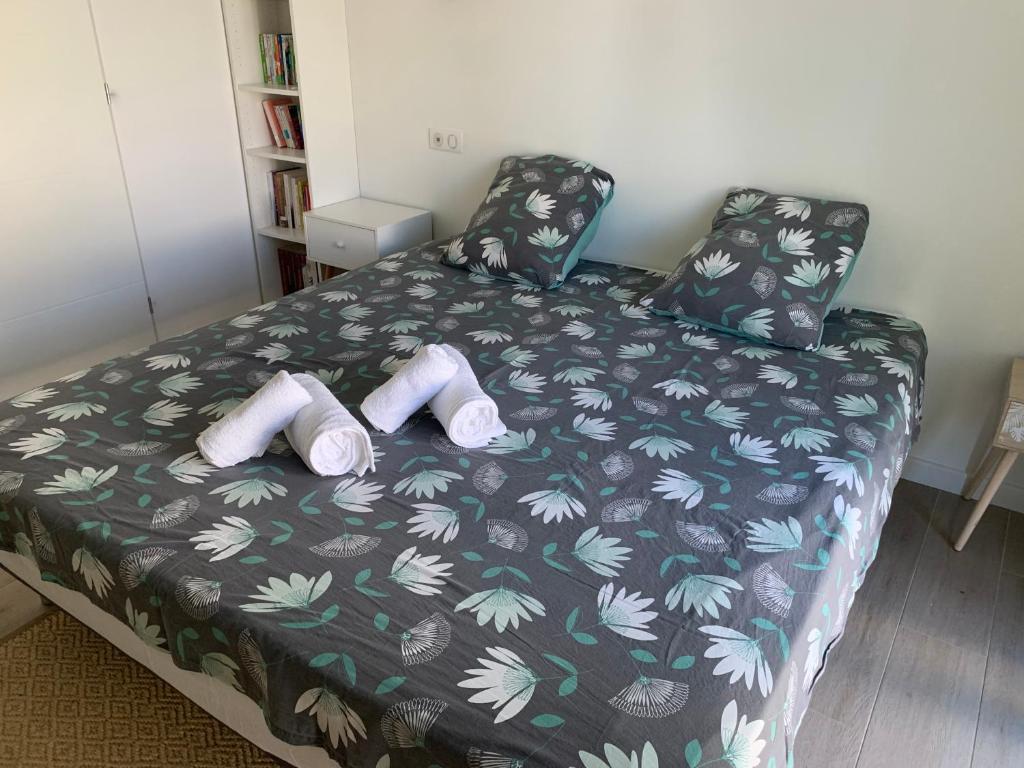 Posteľ alebo postele v izbe v ubytovaní Magnifique Villa, Piscine chauffée, Proche Plage, 8 personnes