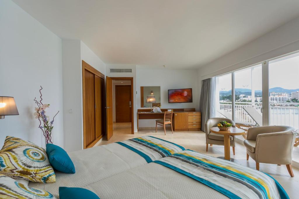 Palladium Hotel Palmyra - Adults Only, San Antonio – Precios ...