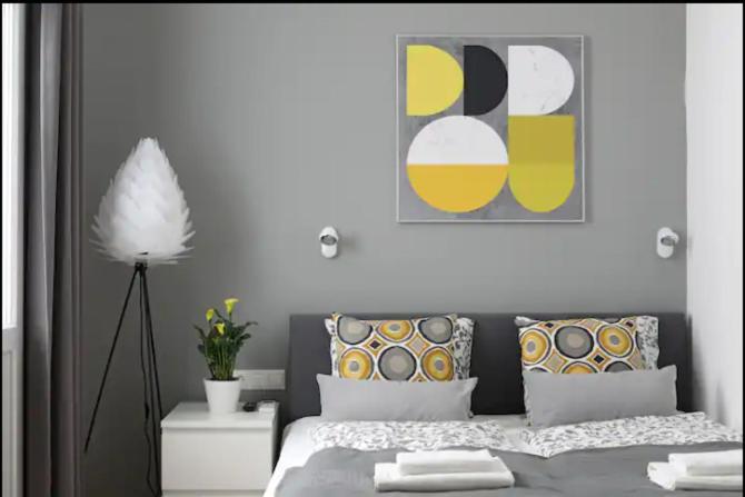 Posteľ alebo postele v izbe v ubytovaní 3bdr-2bath-3Ac design apt, central, secured parking, quiet