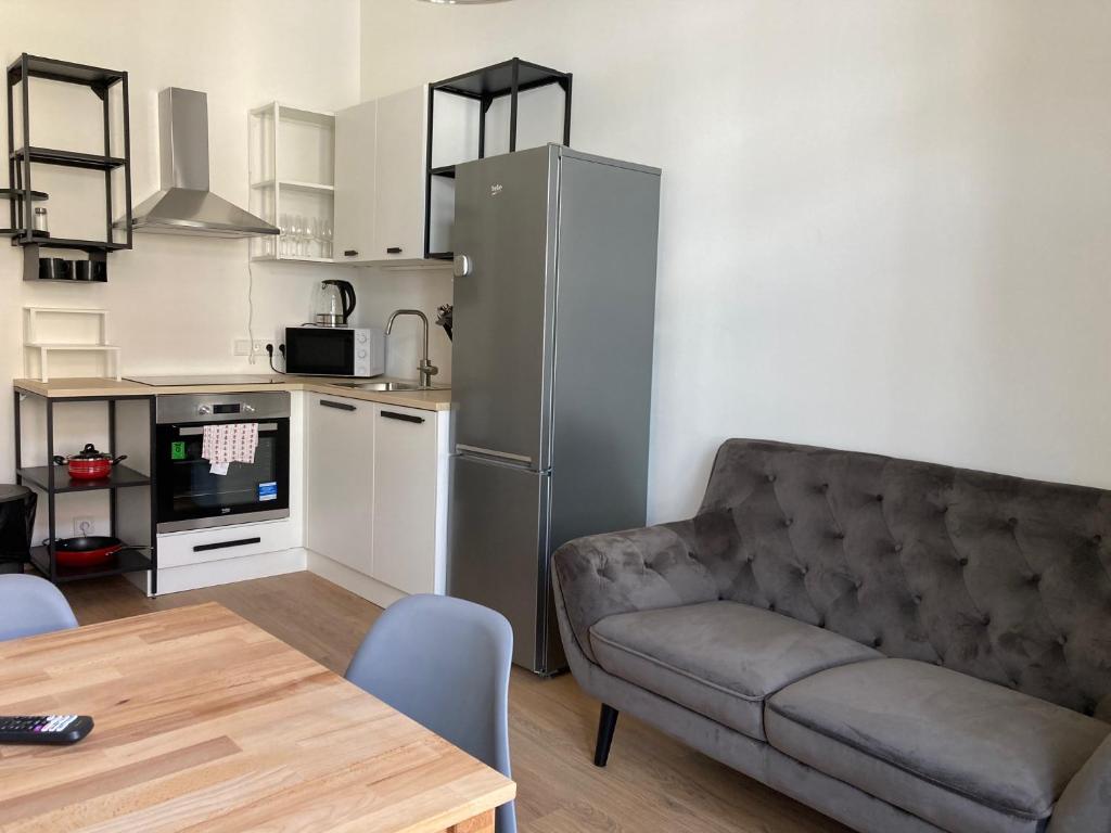 Kuchnia lub aneks kuchenny w obiekcie Žižkov tower suites