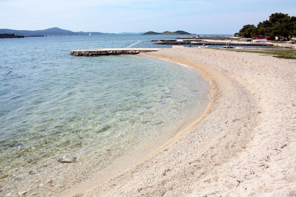 Zdjęcie z galerii obiektu Apartments by the sea Sveti Filip i Jakov, Biograd - 17695 w mieście Sveti Filip i Jakov