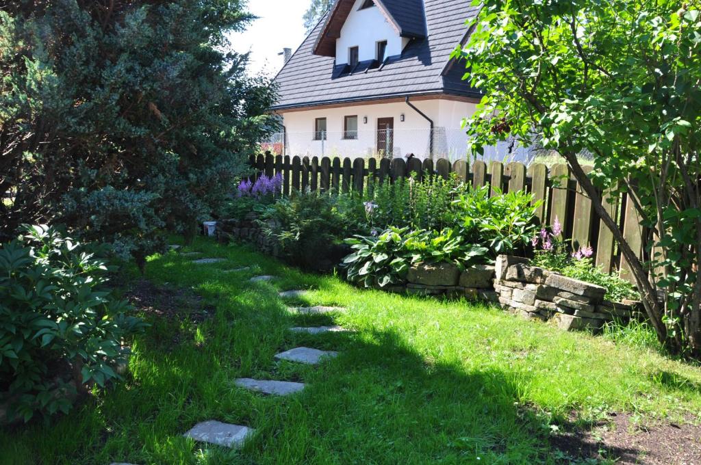 Vonkajšia záhrada v ubytovaní Skalny ogród