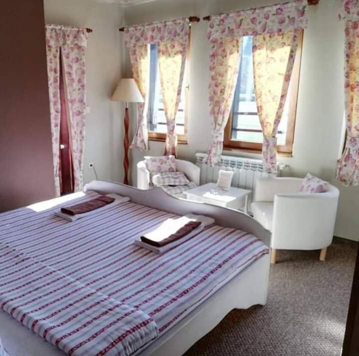 Afbeelding uit fotogalerij van Романтика in Koprivshtitsa