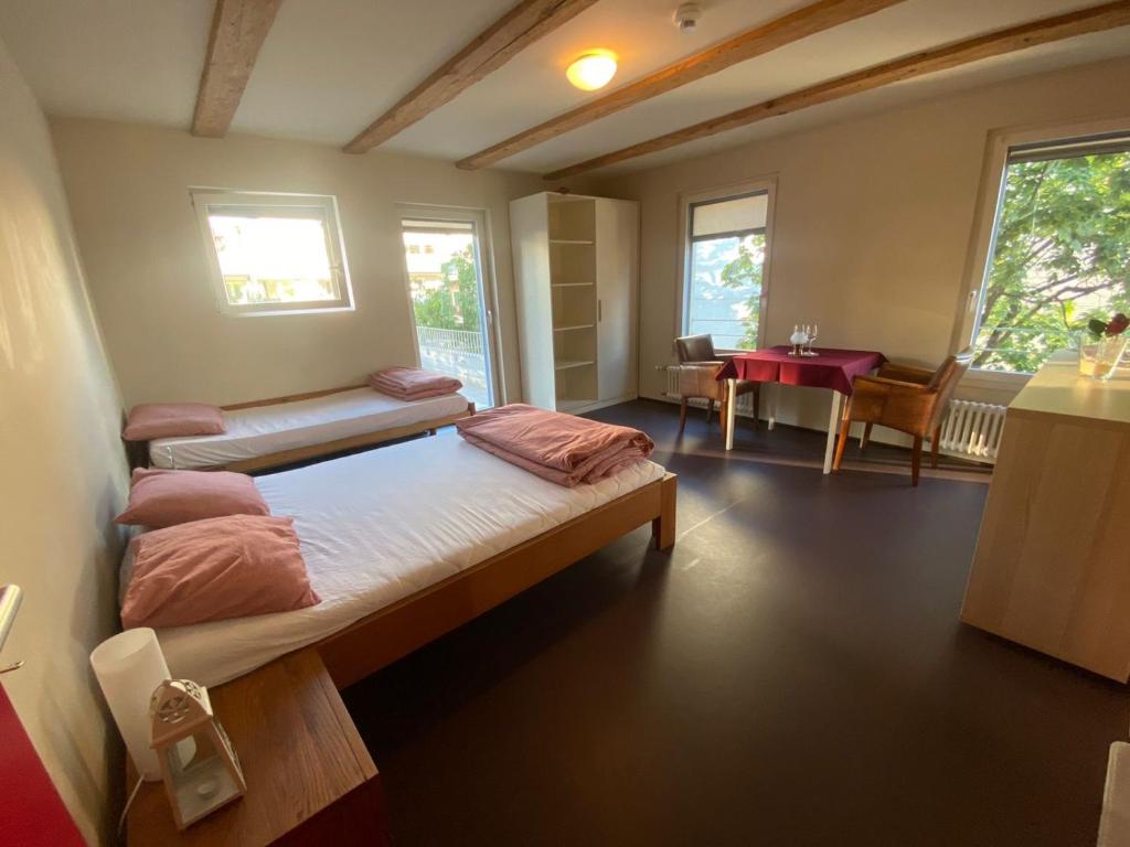 Zyba-Hotelzimmer-Vermietung Aesch Kanton Luzern