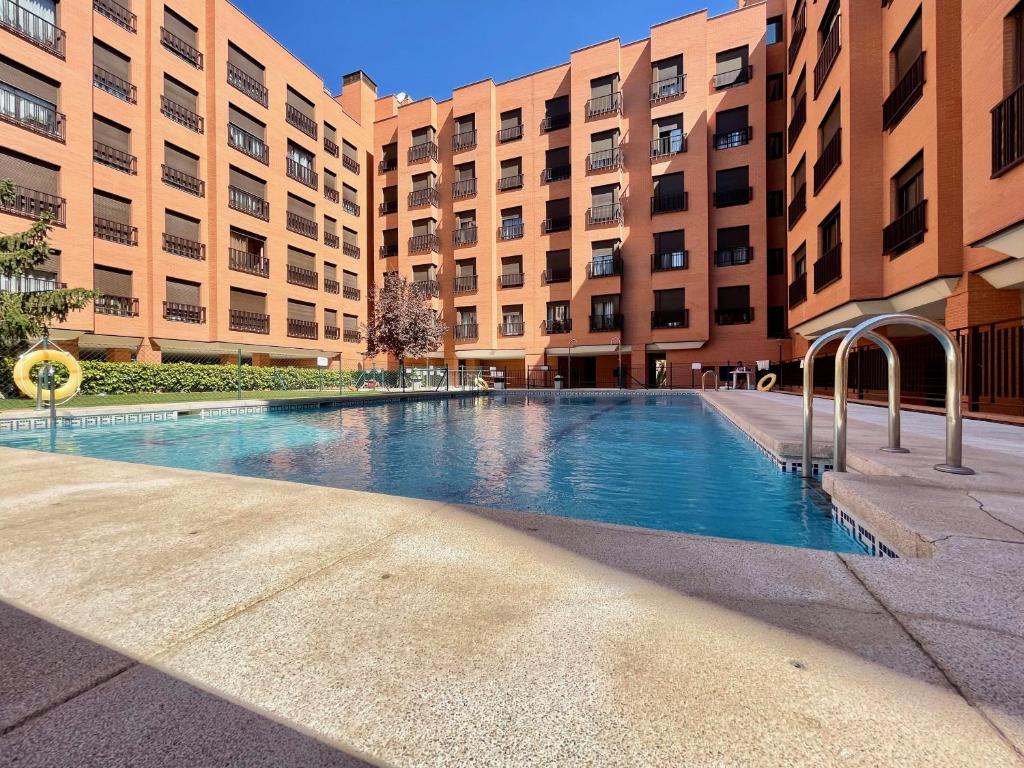Bazén v ubytování Apartamento en Madrid nebo v jeho okolí