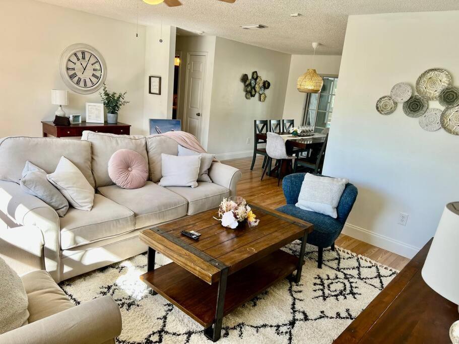 Φωτογραφία από το άλμπουμ του Pool house ( heated) in heart of Melbourne. σε Μελβούρνη