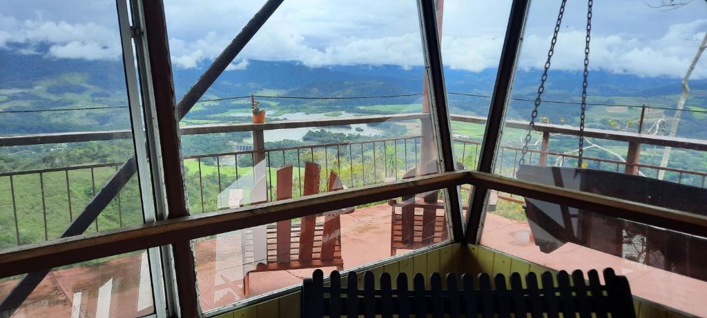 Nespecifikovaný výhled na hory nebo výhled na hory při pohledu z hostelu