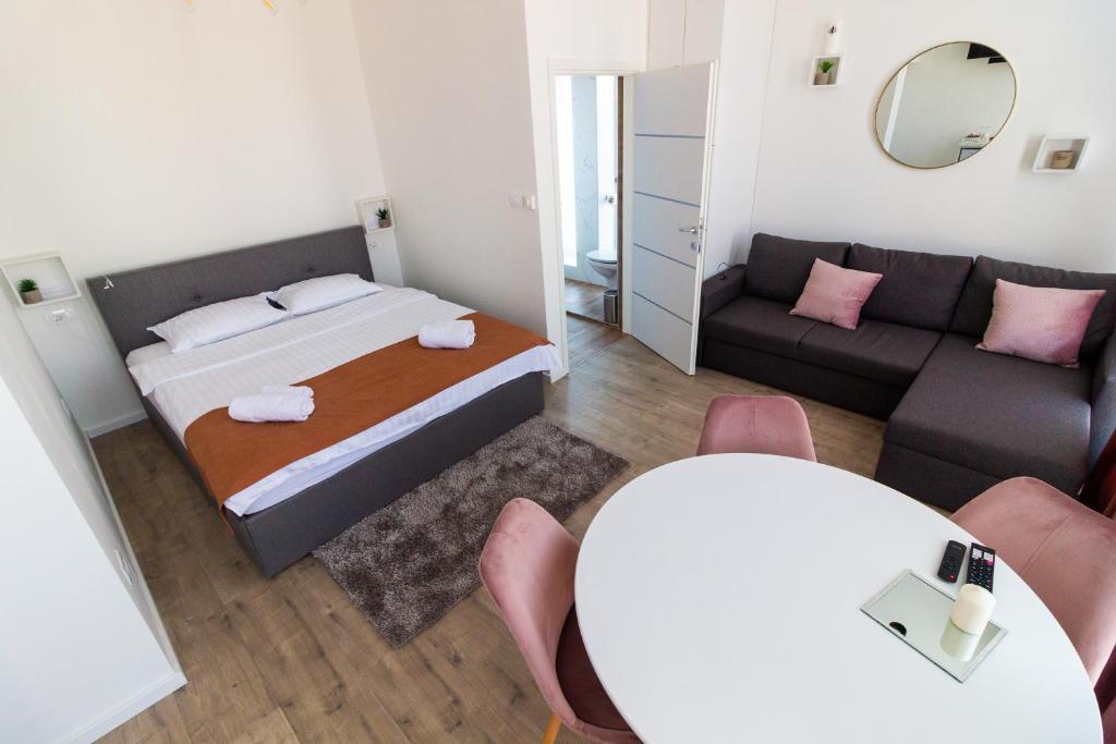 Gajeva Rooms SELF CHECK-IN - 9