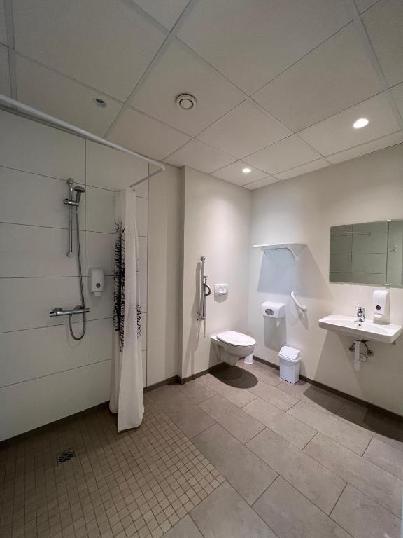 Koupelna v ubytování Við Hafið Guesthouse