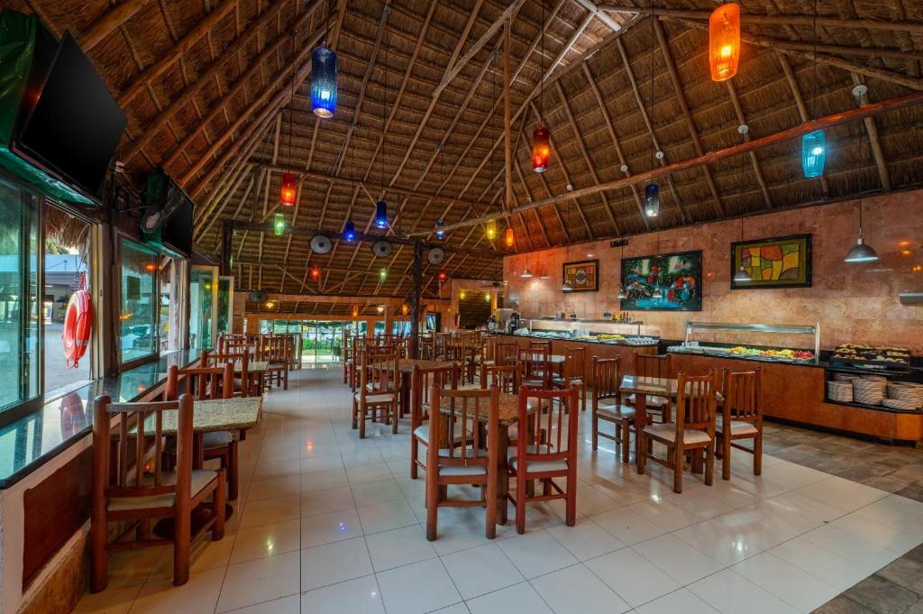 Restaurace v ubytování Hotel Dos Playas Faranda Cancún